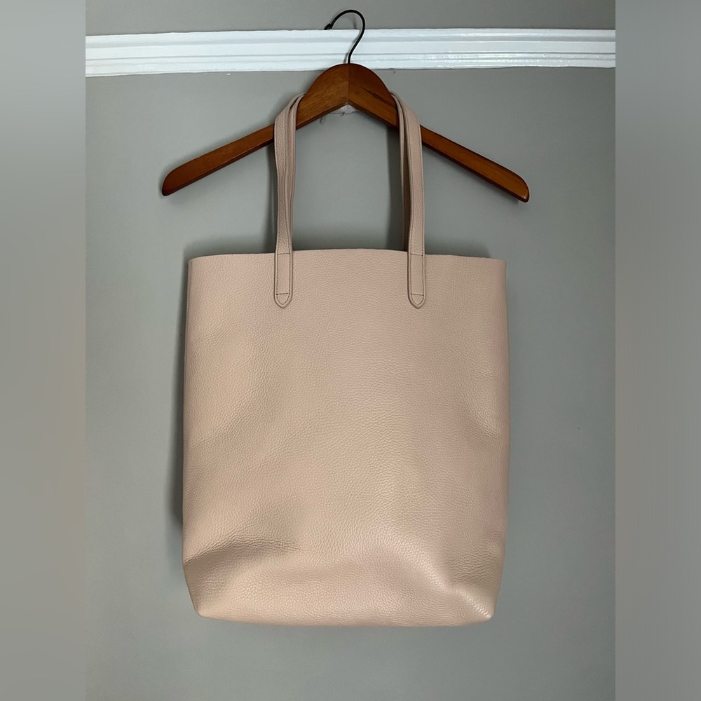Cuyana Tall Classic Leather Tote